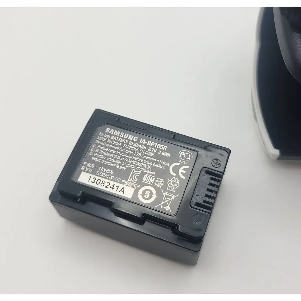 Samsung HMX-F90 HD Camcorder + New Battery, Charger, Memory Card, Manual, etc